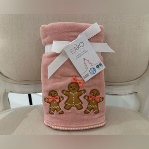 Pink Gingerbread Men & Lady Christmas Hand Towel 2 Piece Set NWT
